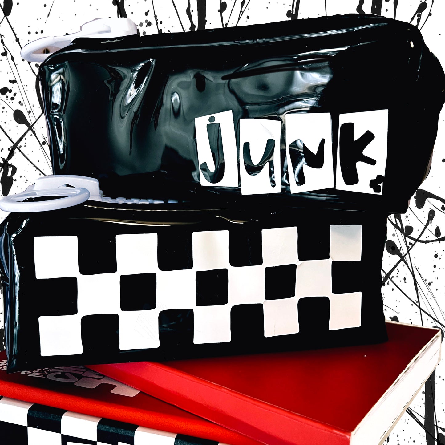 chunky zipper black and white pencil pouches x JUNK